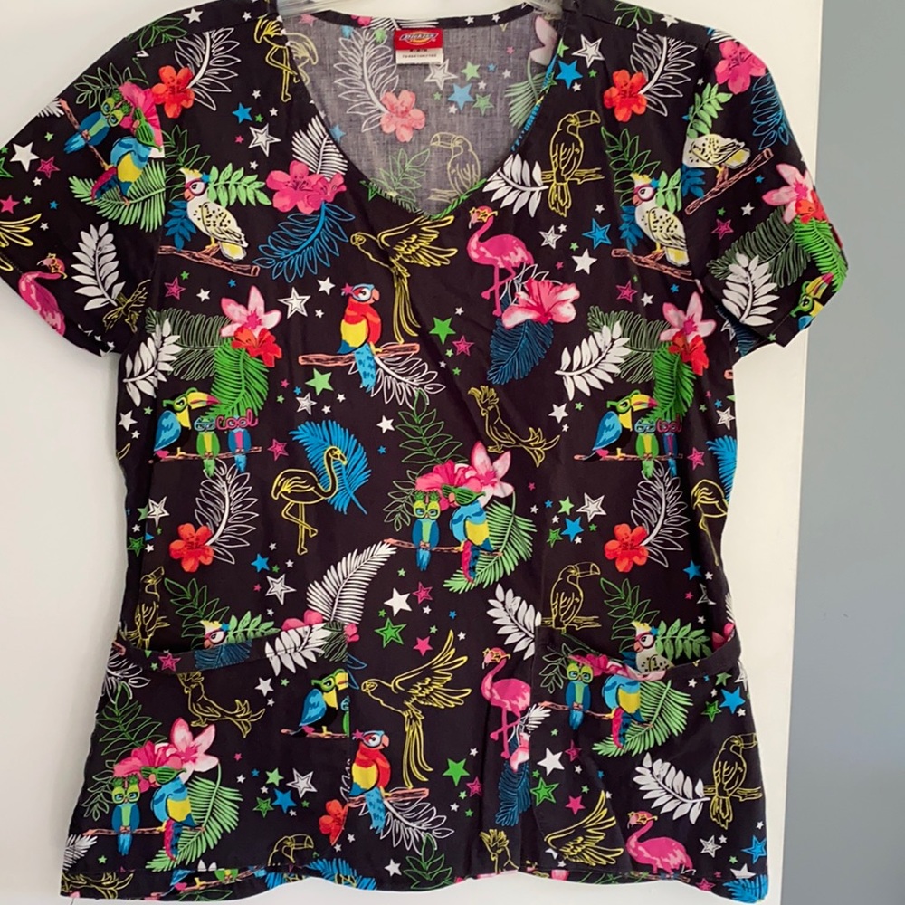 Tropical bird scrub top